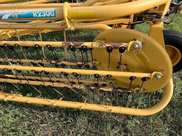 Image of Vermeer R2300 equipment image 4