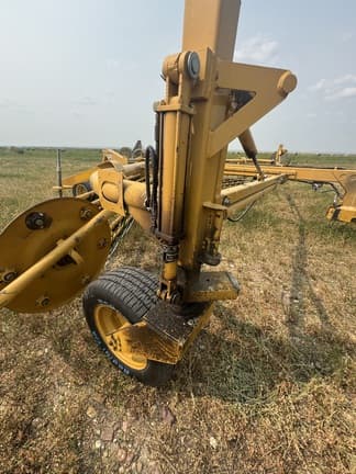 Image of Vermeer R24A equipment image 3