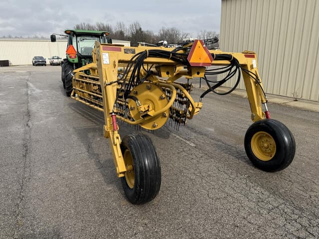 Image of Vermeer R2800 equipment image 4