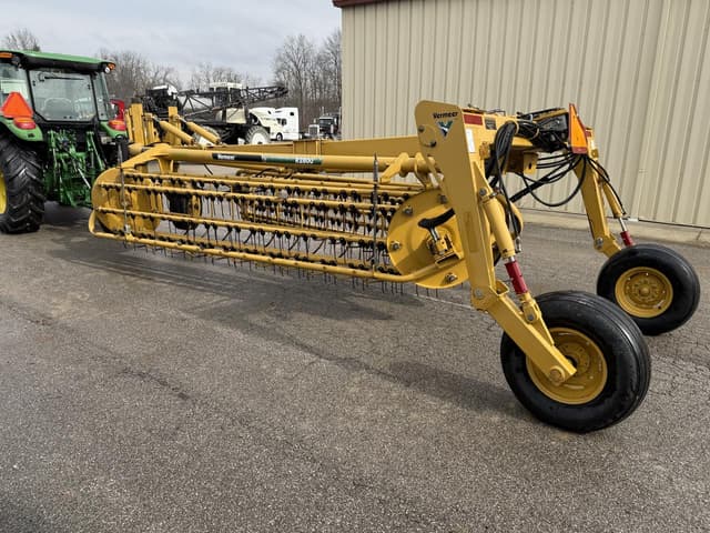 Image of Vermeer R2800 equipment image 2