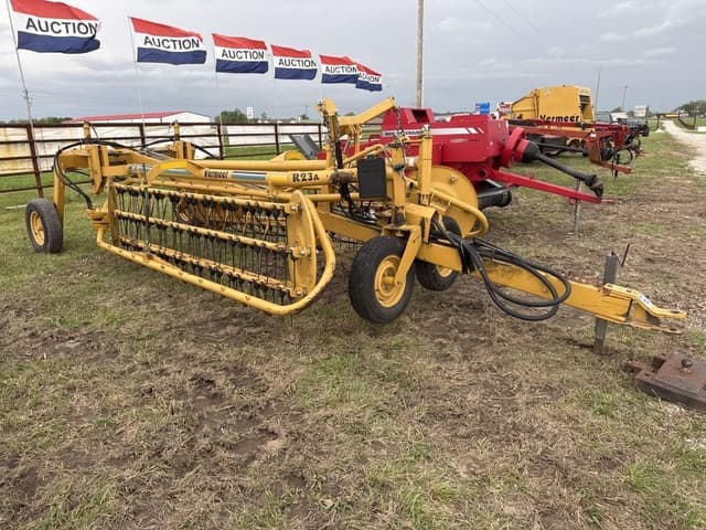 Image of Vermeer R23A equipment image 3