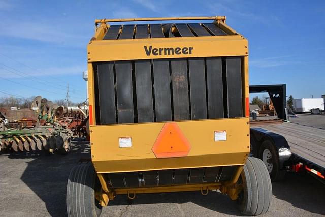 Image of Vermeer 605 Super J equipment image 3