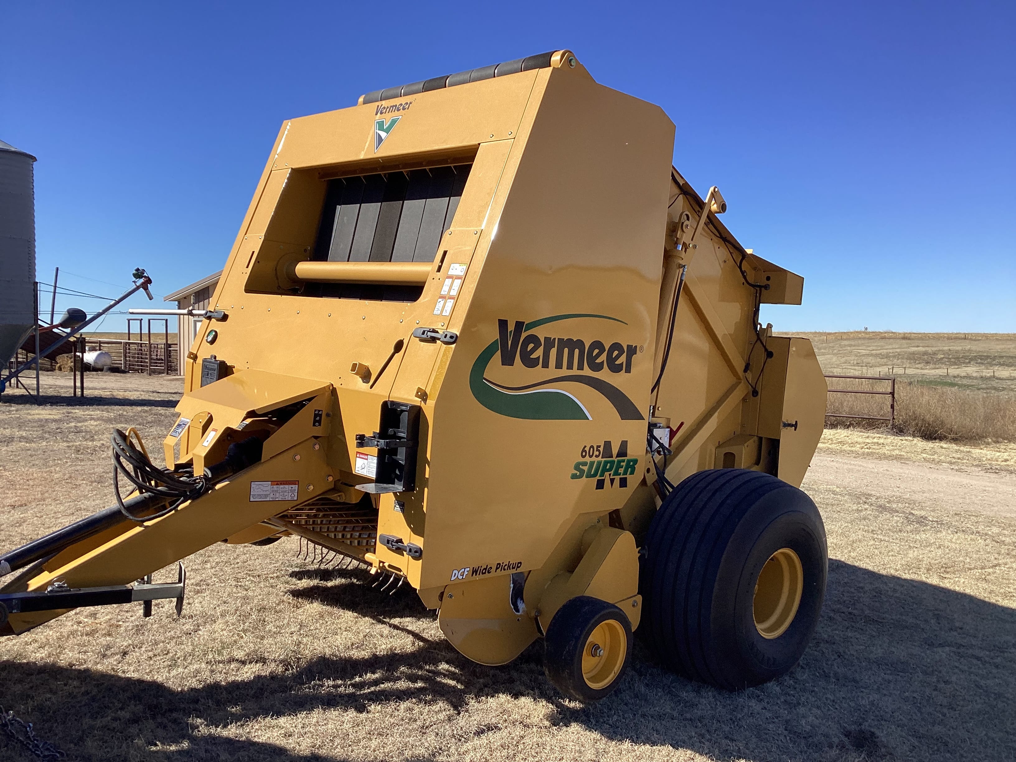 Vermeer 605 Super M Equipment Image0