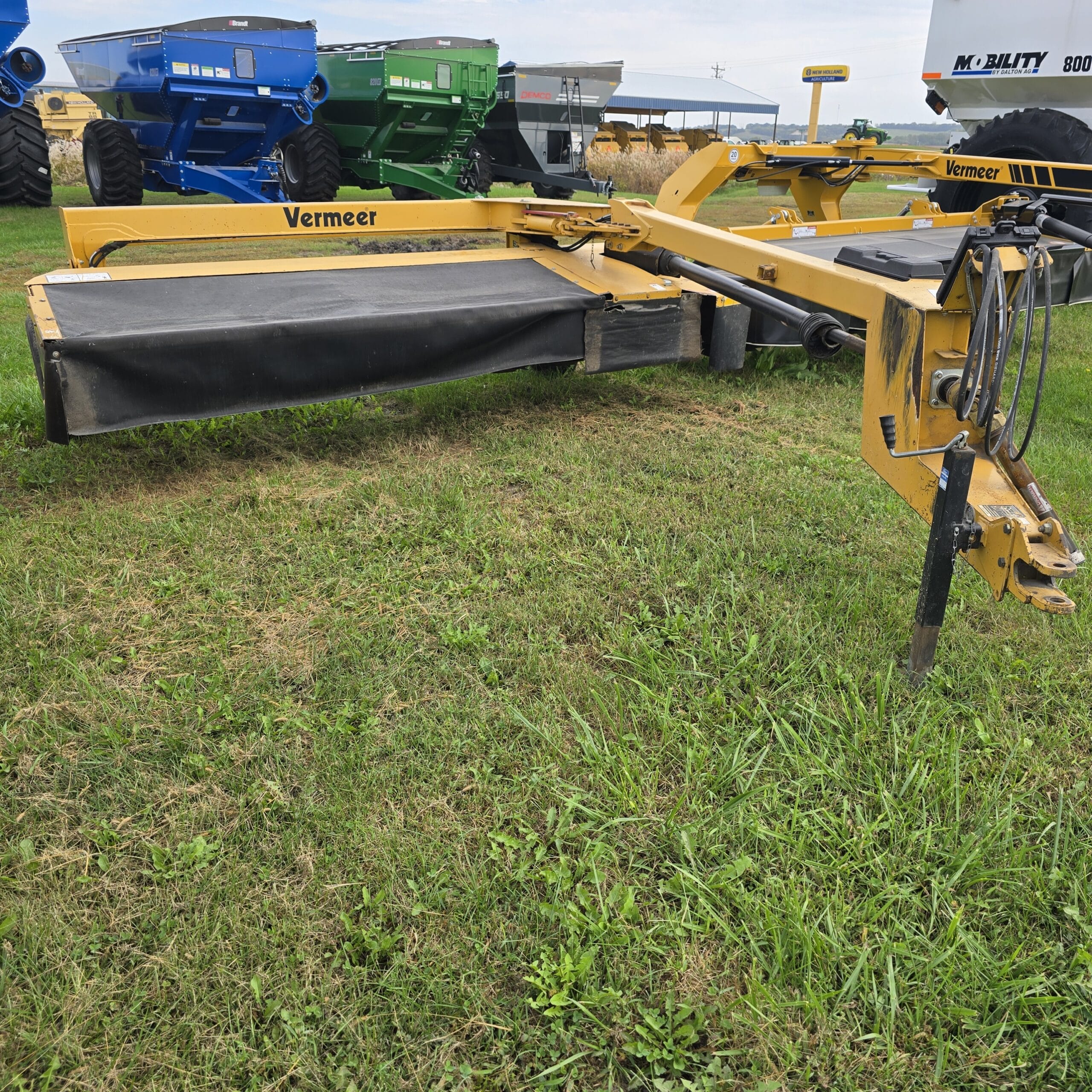 2002 Vermeer TM800 Equipment Image0