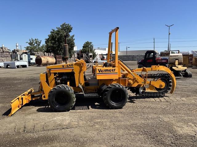 Image of Vermeer V-440 equipment image 4