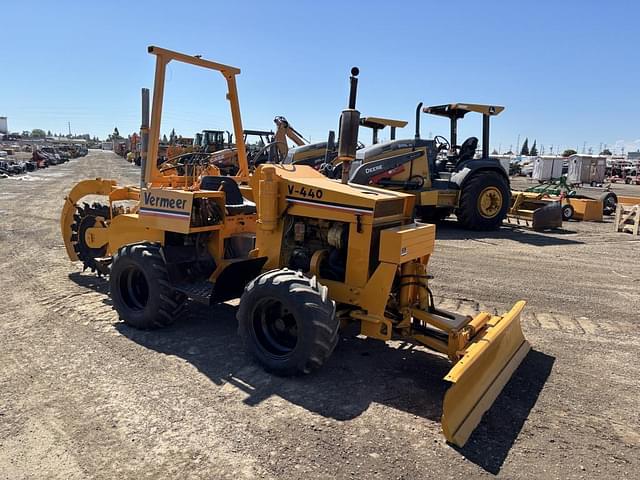 Image of Vermeer V-440 equipment image 1