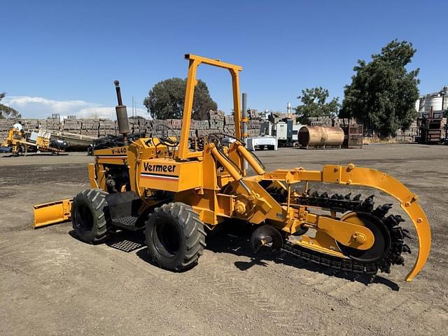 Image of Vermeer V-440 equipment image 3