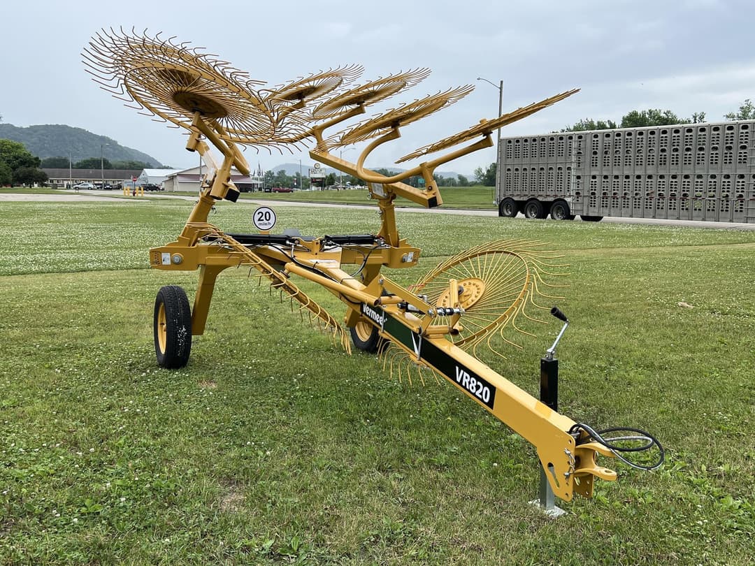 Image of Vermeer VR820 Image 0