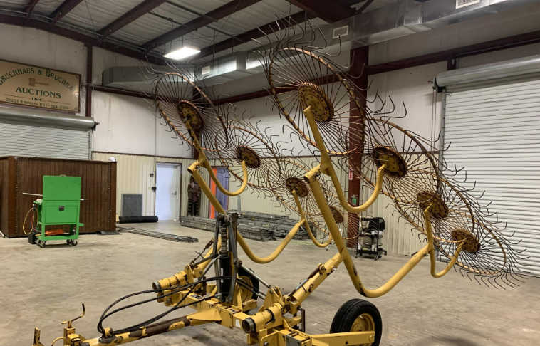 SOLD - Vermeer WR20 Hay and Forage with 20 ft | Tractor Zoom