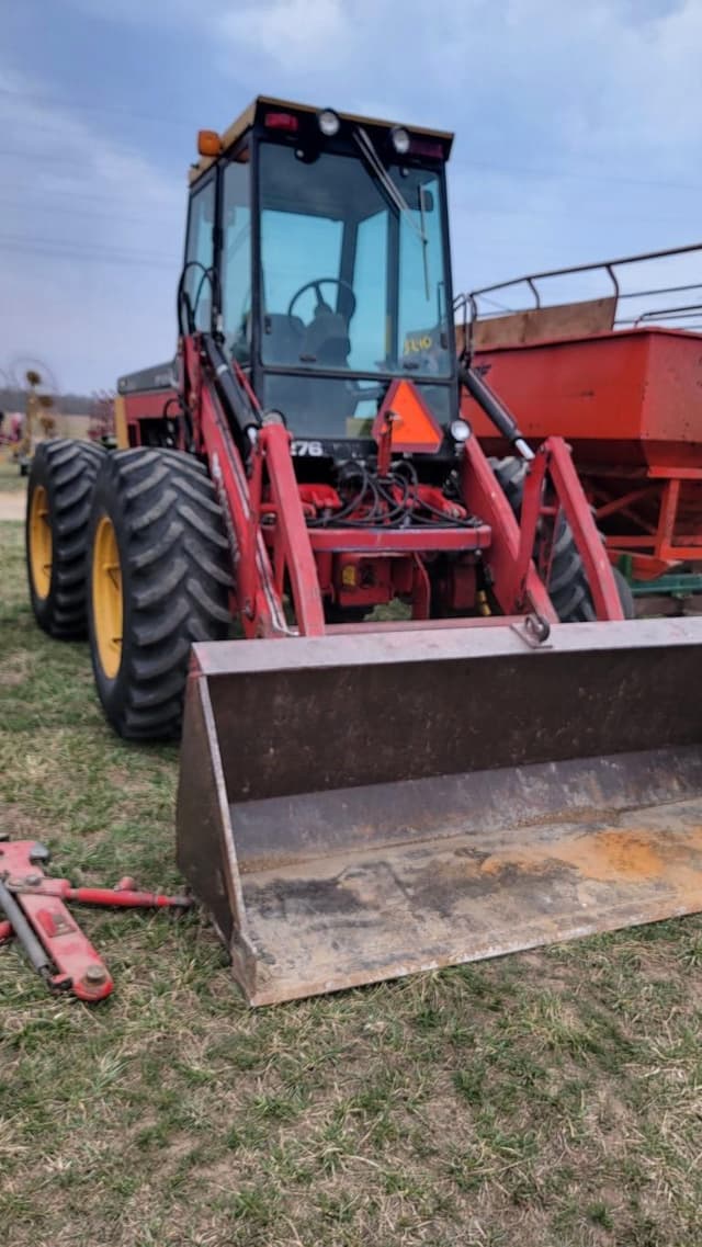 Image of Versatile 276 equipment image 2