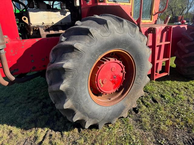 Image of Versatile 145 equipment image 4