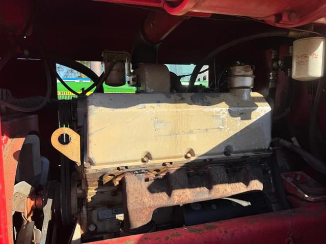 Image of Versatile 145 equipment image 3