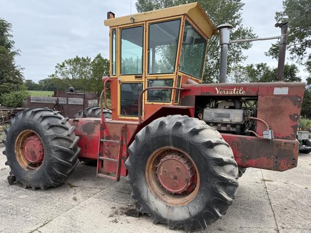 Image of Versatile 145 equipment image 1