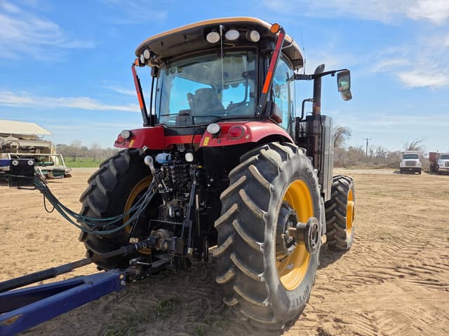 Image of Versatile 275 equipment image 3