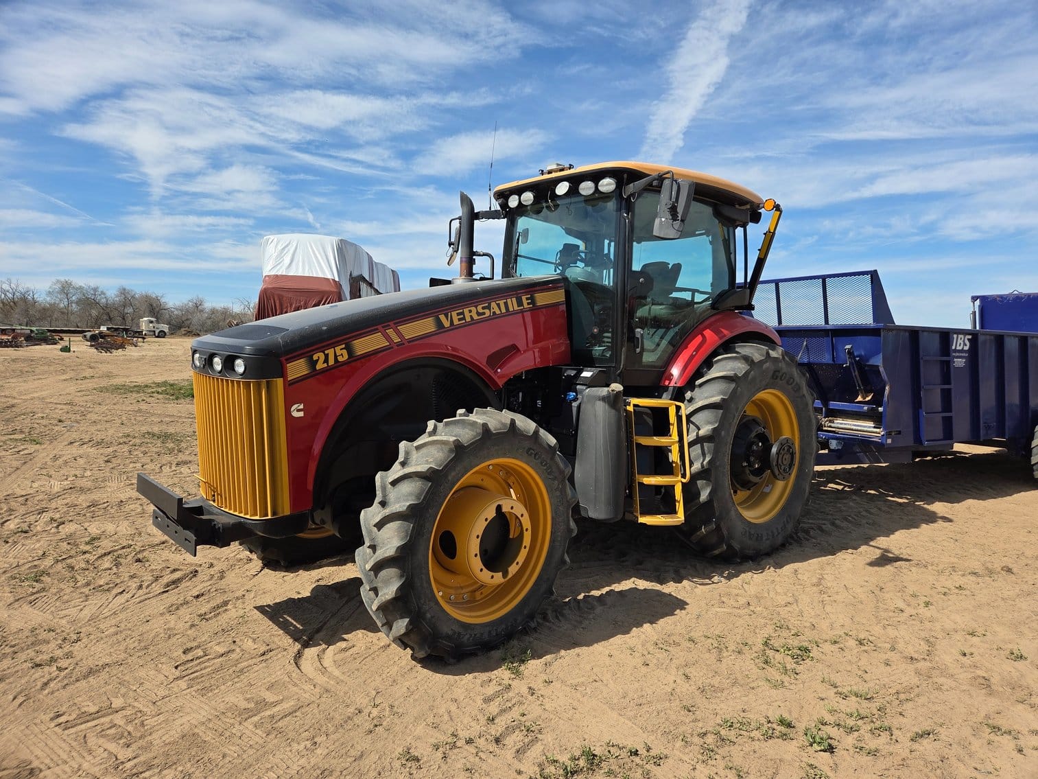 Versatile 275 Equipment Image0