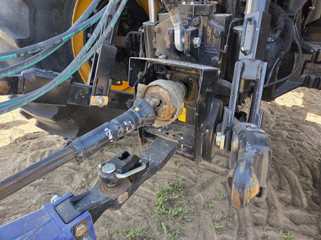 Image of Versatile 275 equipment image 4