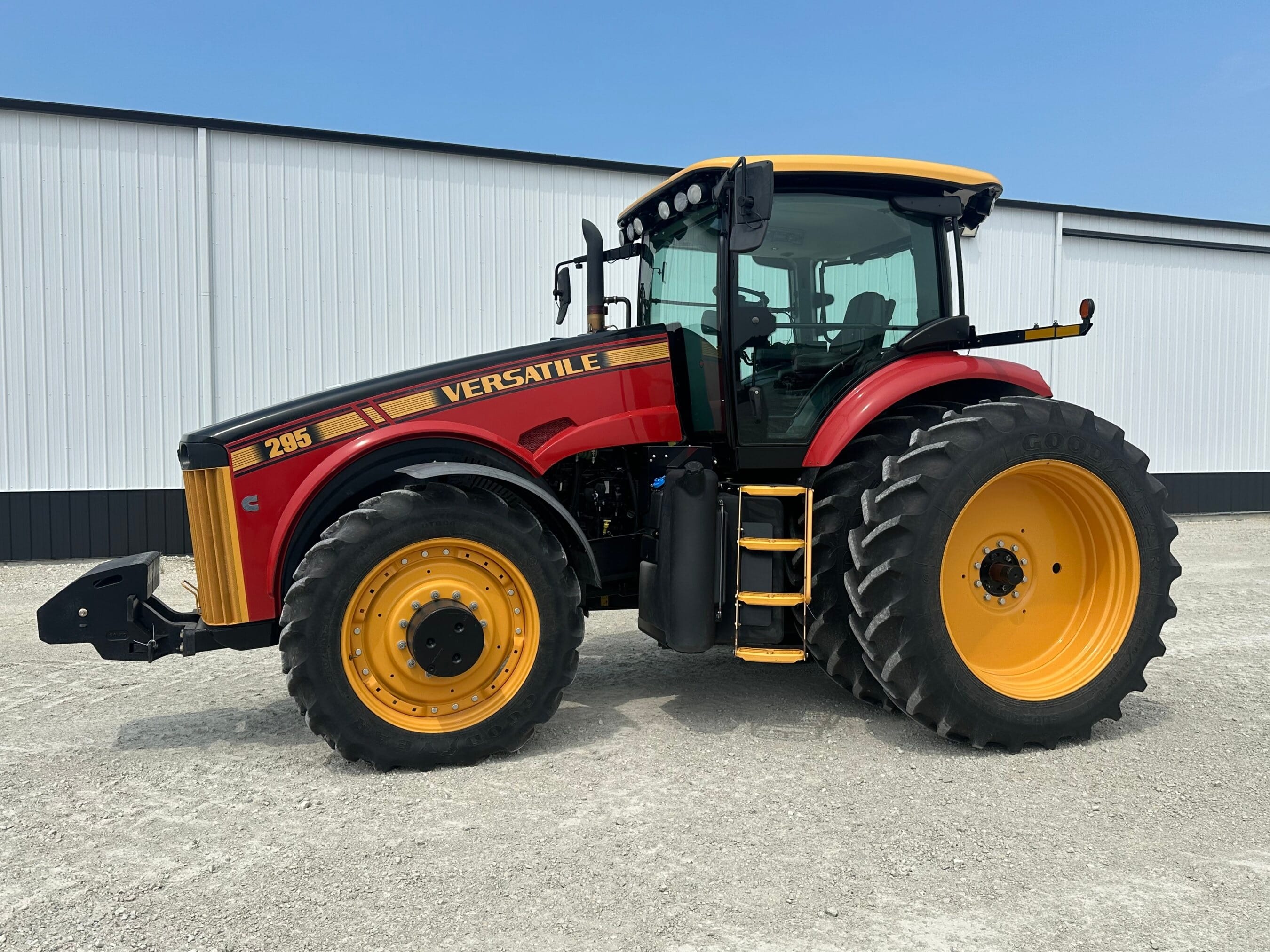 2019 Versatile 295 Equipment Image0