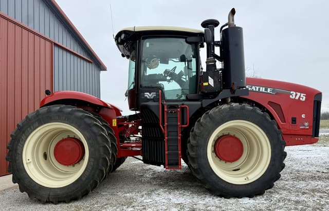 Image of Versatile 375 equipment image 4