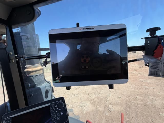 Image of Versatile 400 equipment image 3