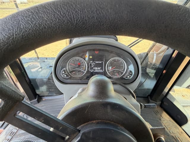 Image of Versatile 400 equipment image 4