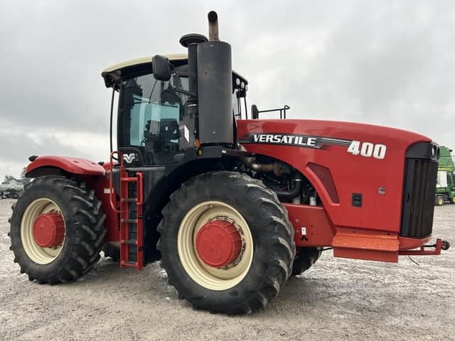 Image of Versatile 400 equipment image 1