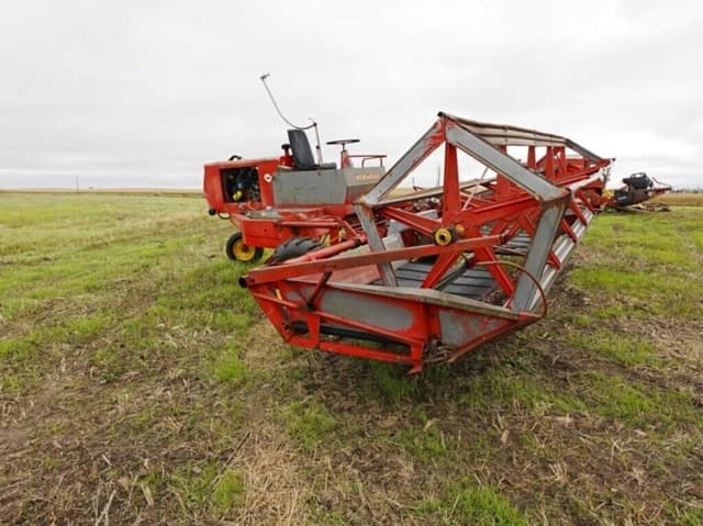 Image of Versatile 4000 equipment image 2