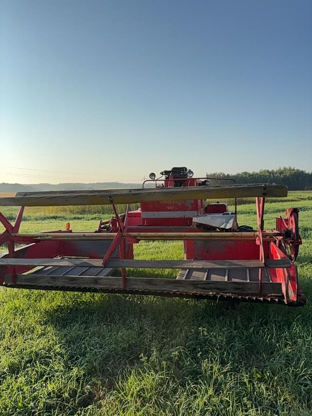 Image of Versatile 400 equipment image 1