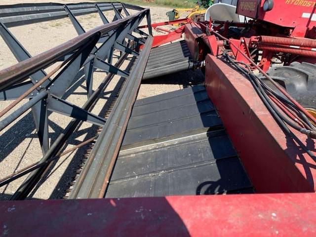 Image of Versatile 4400 equipment image 4