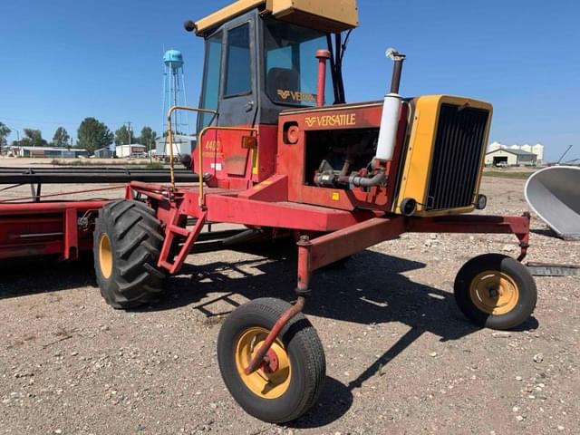 Image of Versatile 4400 equipment image 2