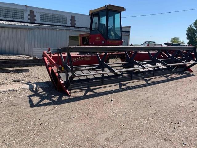 Image of Versatile 4400 equipment image 1