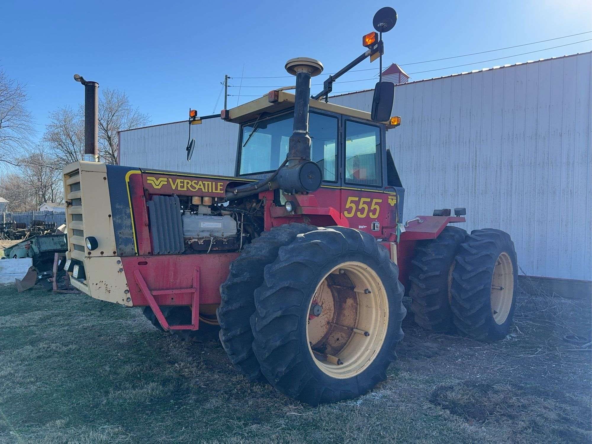 Versatile 555 Equipment Image0