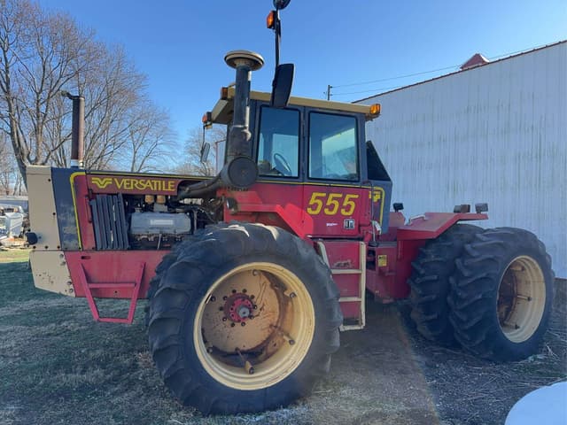 Image of Versatile 555 equipment image 1