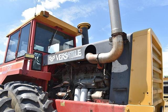 Image of Versatile 835 equipment image 4