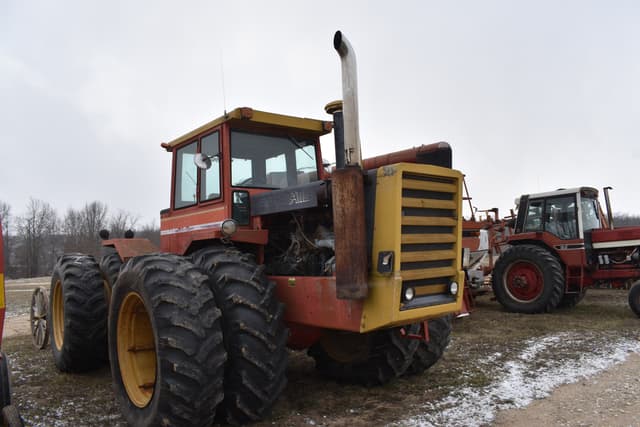 Image of Versatile 875 equipment image 3