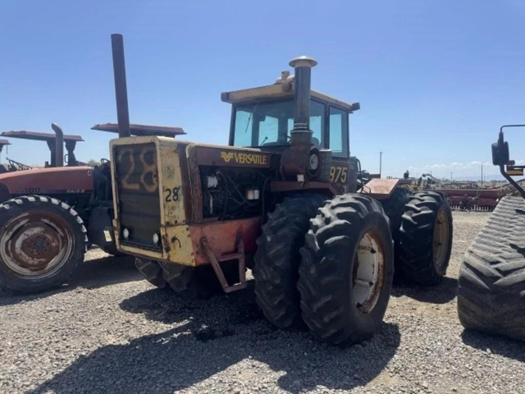 Versatile 875 Equipment Image0