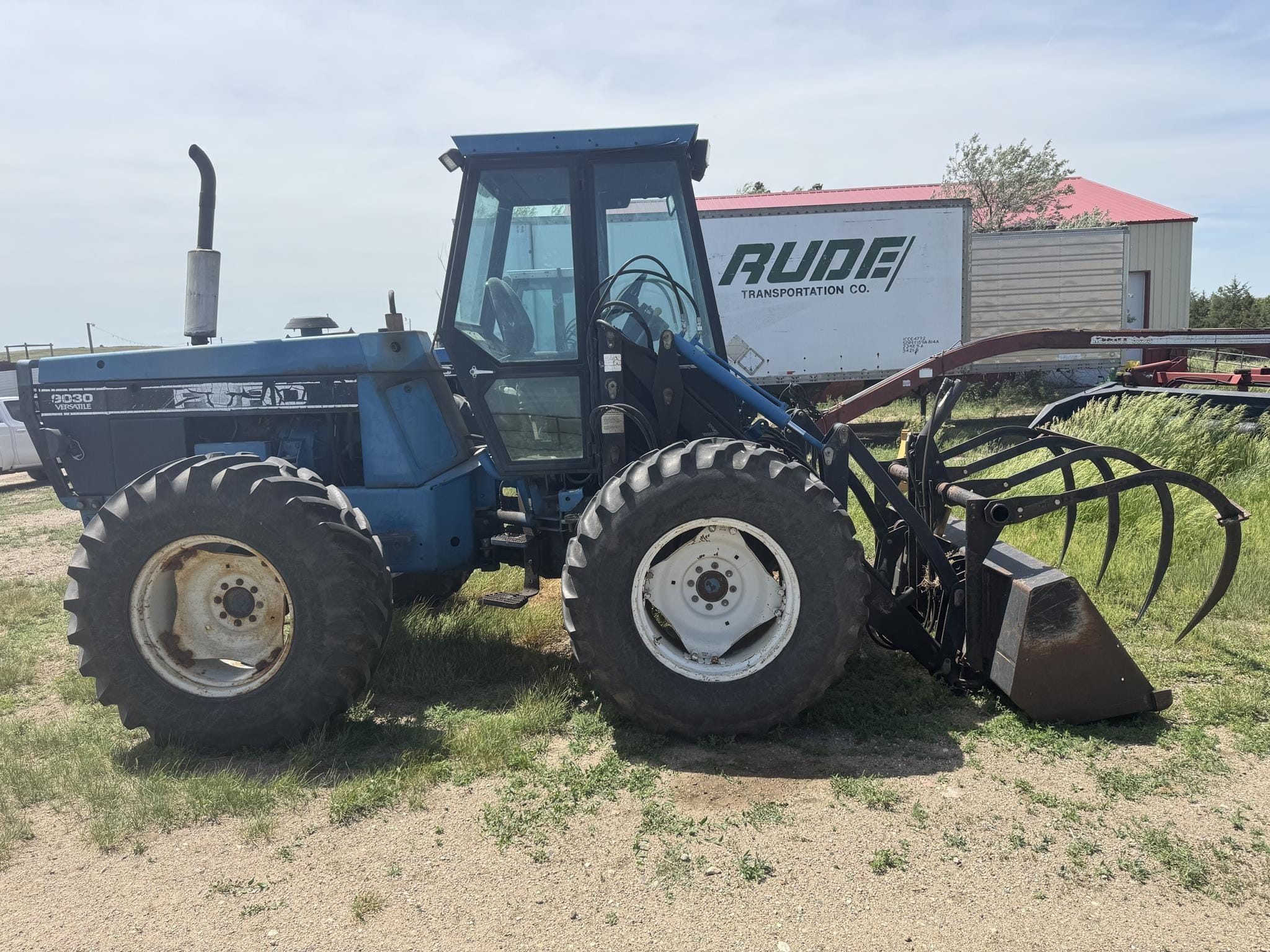 Versatile 9030 Equipment Image0