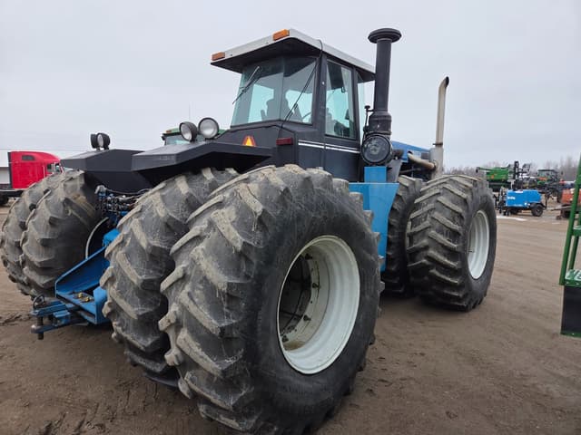 Image of Versatile 946 equipment image 3