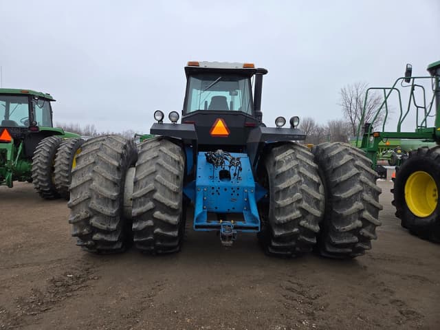 Image of Versatile 946 equipment image 4