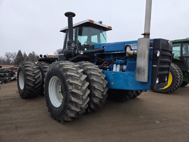 Image of Versatile 946 equipment image 2