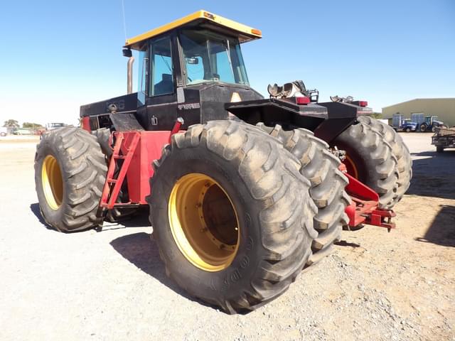 Image of Versatile 956 equipment image 3