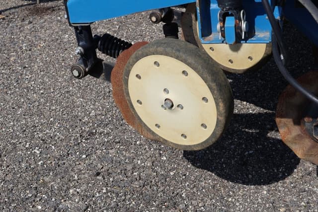 Image of Kinze 3000 equipment image 4