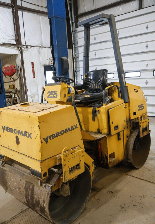 Image of Vibromax 255 equipment image 1