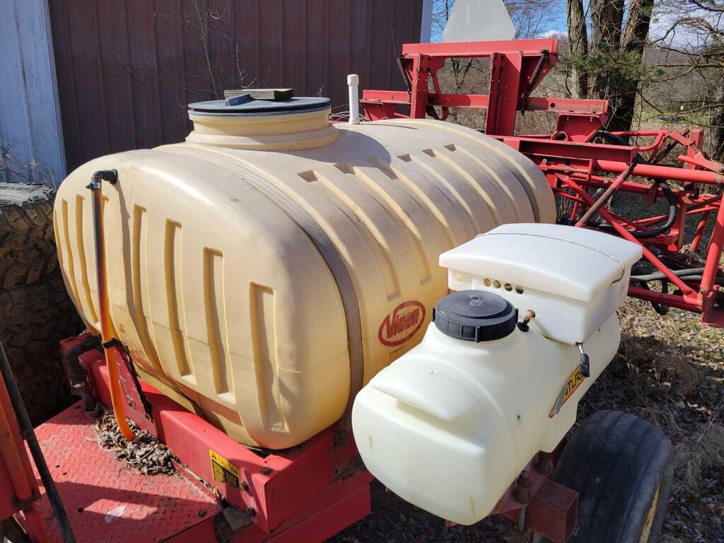 Vicon LS1410T Chemical Applicators Sprayers Pull Type for Sale