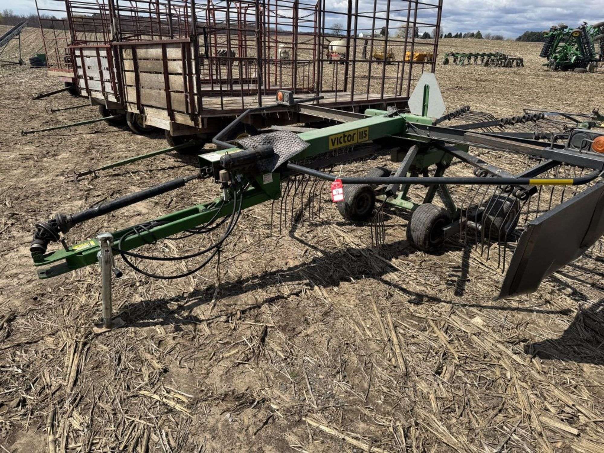 Victor LH-115 Equipment Image0