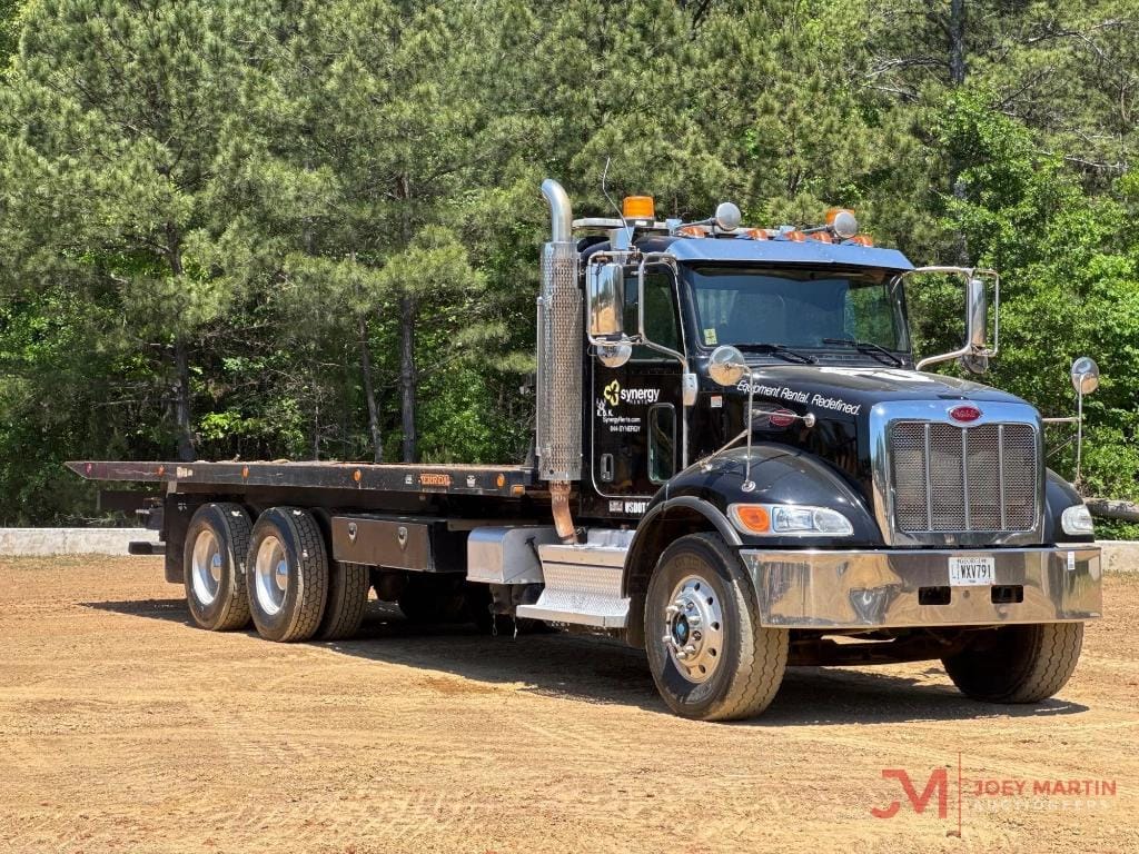 Peterbilt 348 Equipment Image0