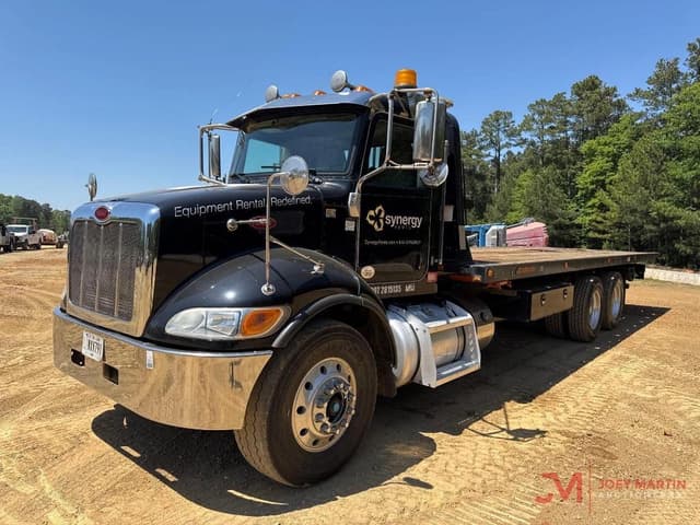 Image of Peterbilt 348 equipment image 3