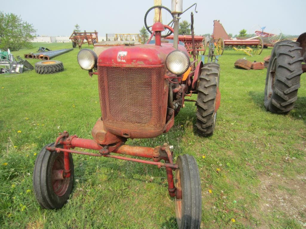 Main image Farmall Cub