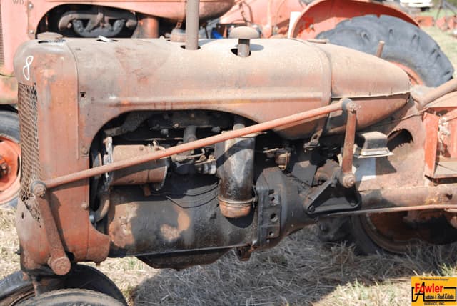Image of Allis Chalmers B equipment image 2
