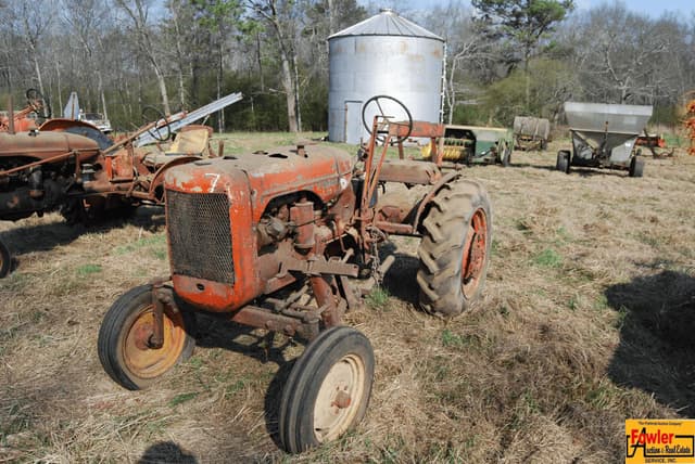 Image of Allis Chalmers B equipment image 1
