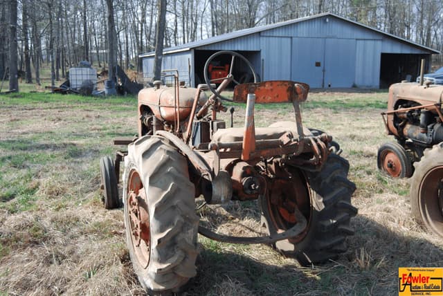 Image of Allis Chalmers B equipment image 4
